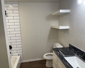 Guest Bath - 4236 Ridgecrest Cir