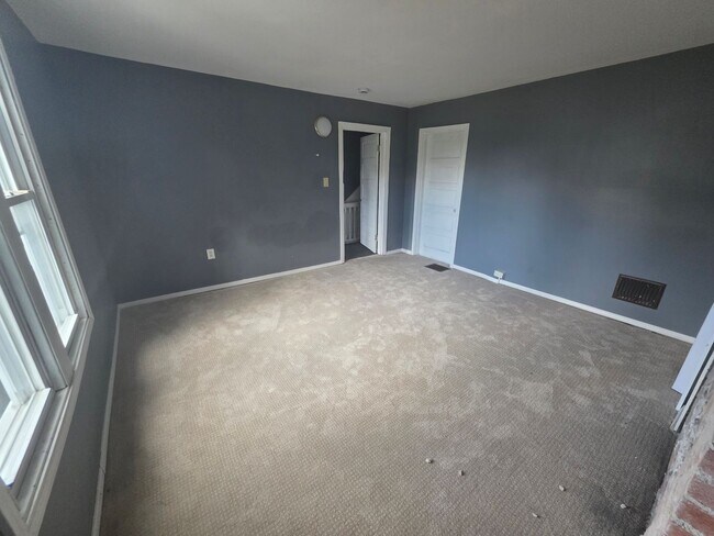 Building Photo - 1703 Bailie Ave