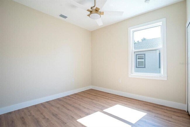 Building Photo - 5361 71st Way N