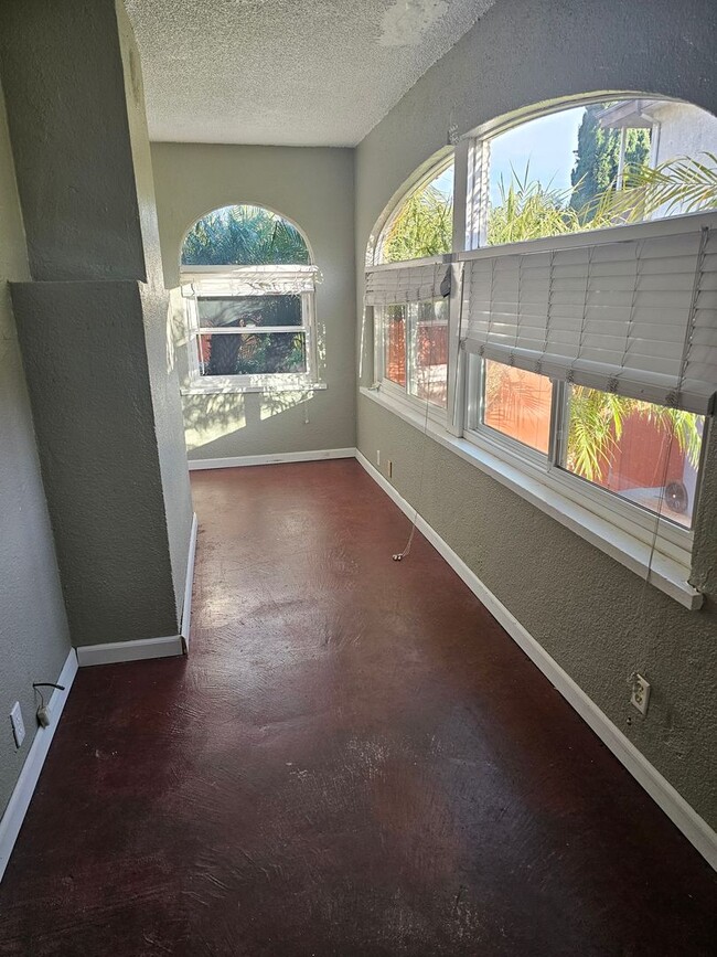 Building Photo - 133 N Tassajara Dr