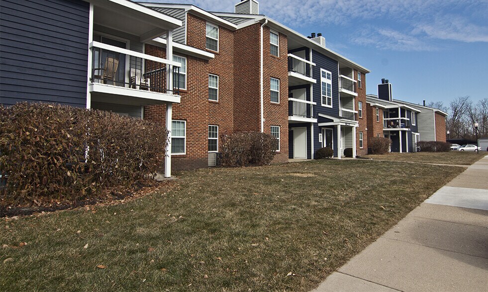 Hidden Lakes Apartment Homes 2480 Foxhill Dr Miamisburg OH 45342