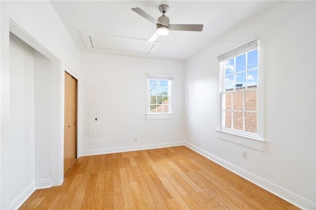 Building Photo - 1364 Constance St