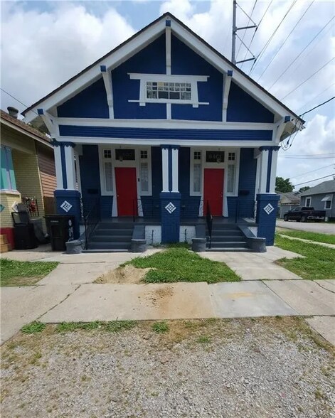 Primary Photo - 8403 Apricot St