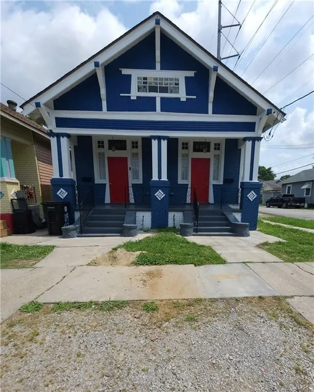 Primary Photo - 8403 Apricot St