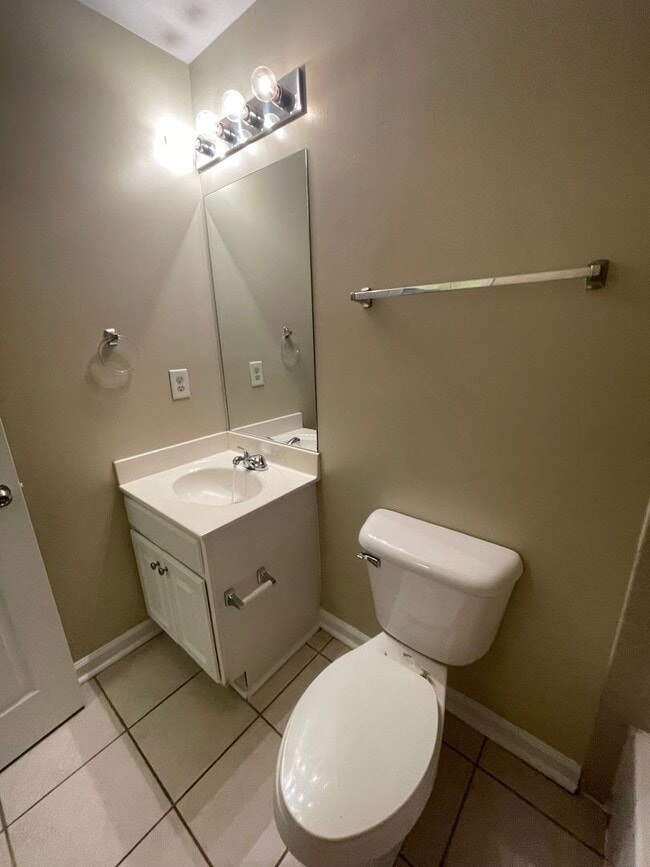 Building Photo - 02-206 Arkhipenko