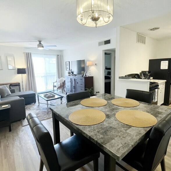 Dining, living, kitchen layout - 1700 SW 16th Ct