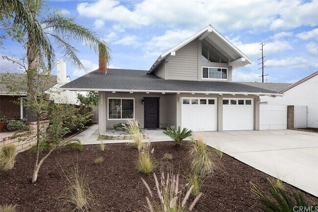 Building Photo - Impeccable 4BR 2.5BA Home with Pool, Near ...