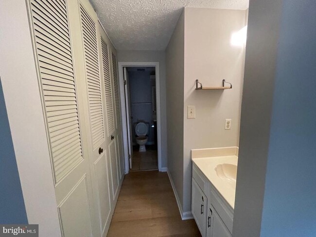 Building Photo - 11906 Fieldthorn Ct