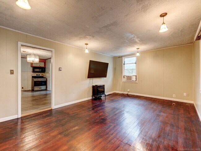 Building Photo - 416 Jerusalem Rd