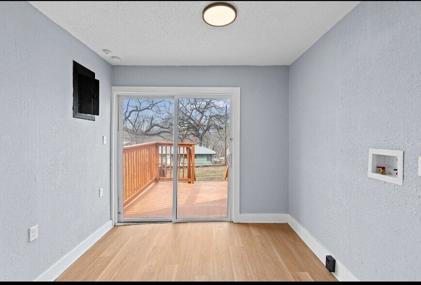 Building Photo - 5752 College Ave