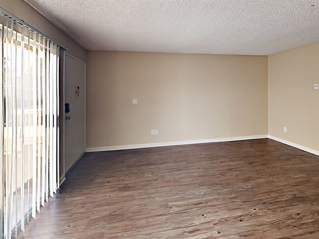 Building Photo - 2407 Adams Ave