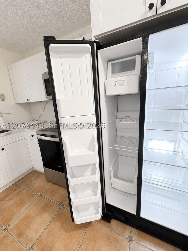Building Photo - 3522 Torremolinos Ave