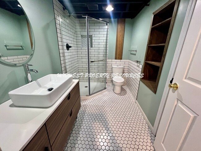 Building Photo - Spacious 4-Bedroom, 3-Bathroom Home with Fenced Yard and Bonus Spaces!