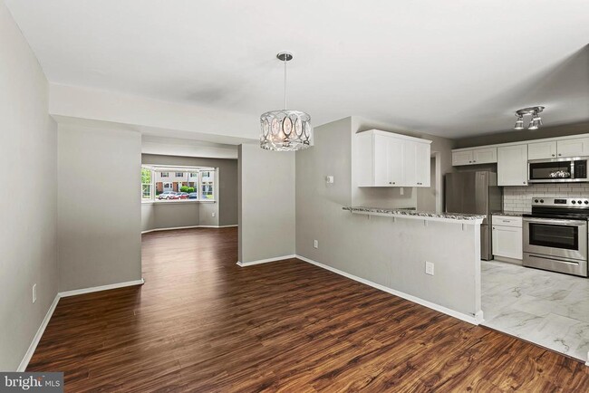 Building Photo - 468 Cornell Ct
