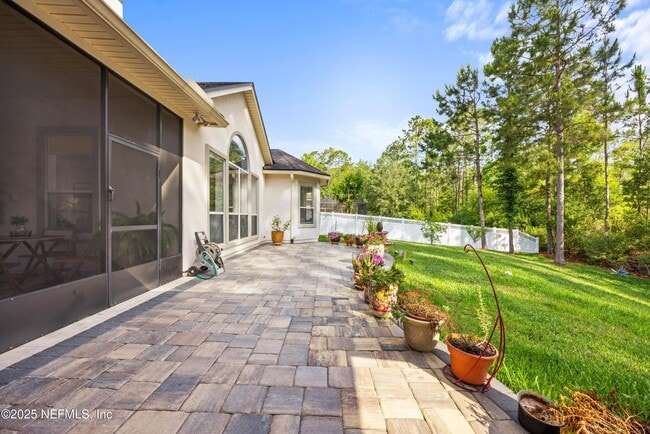 Building Photo - 552 Saddlestone Dr