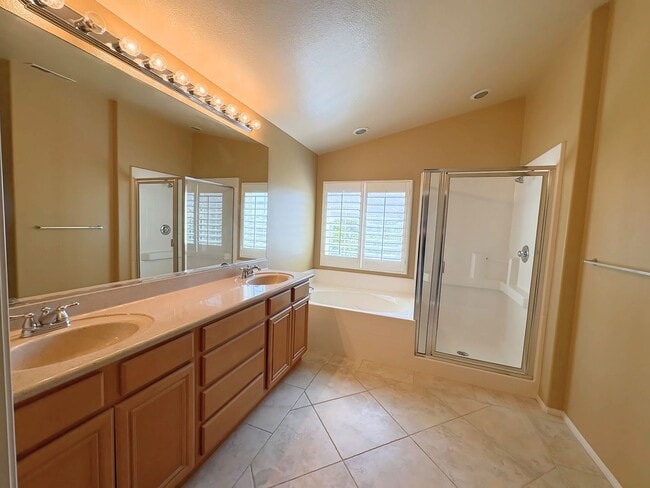 Building Photo - Beautiful Moreno Valley Home