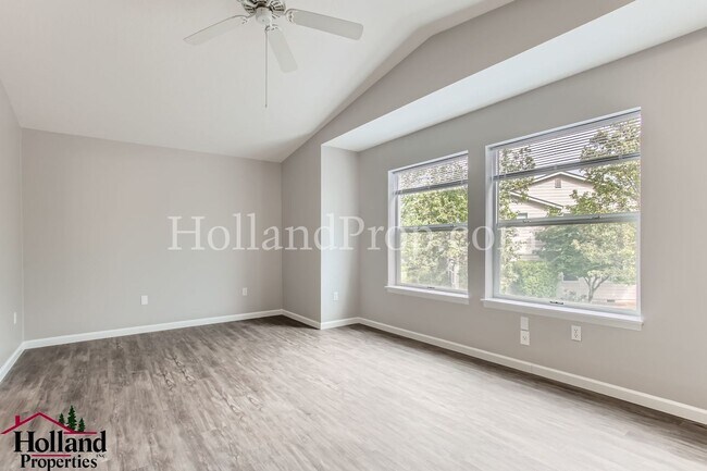 Building Photo - Charming Studio for Lease, Bright, Cozy & ...