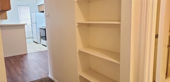 Building Photo - 3600 Jeanetta St