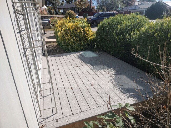 Building Photo - West AVL - Remodeled and Ready!