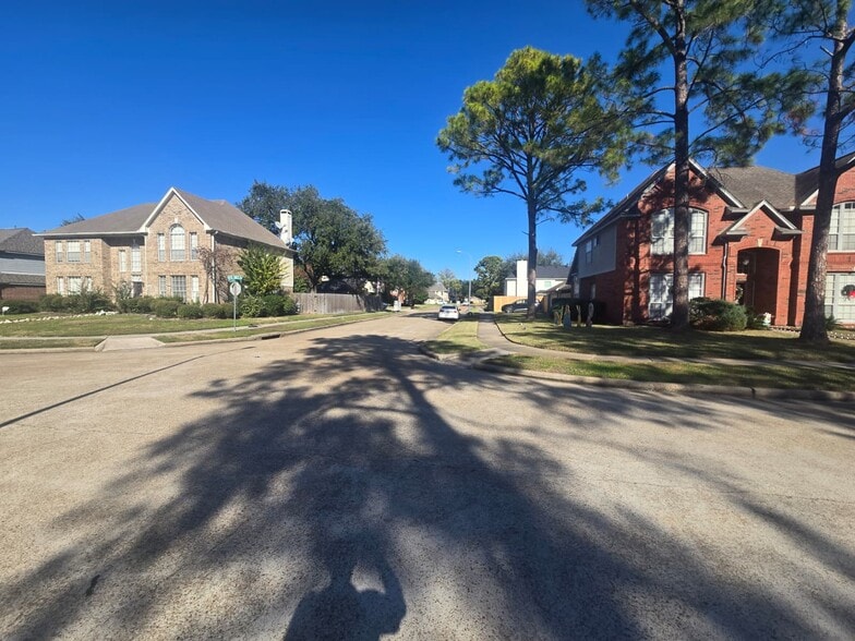 Building Photo - 12851 Apple Forest Trl