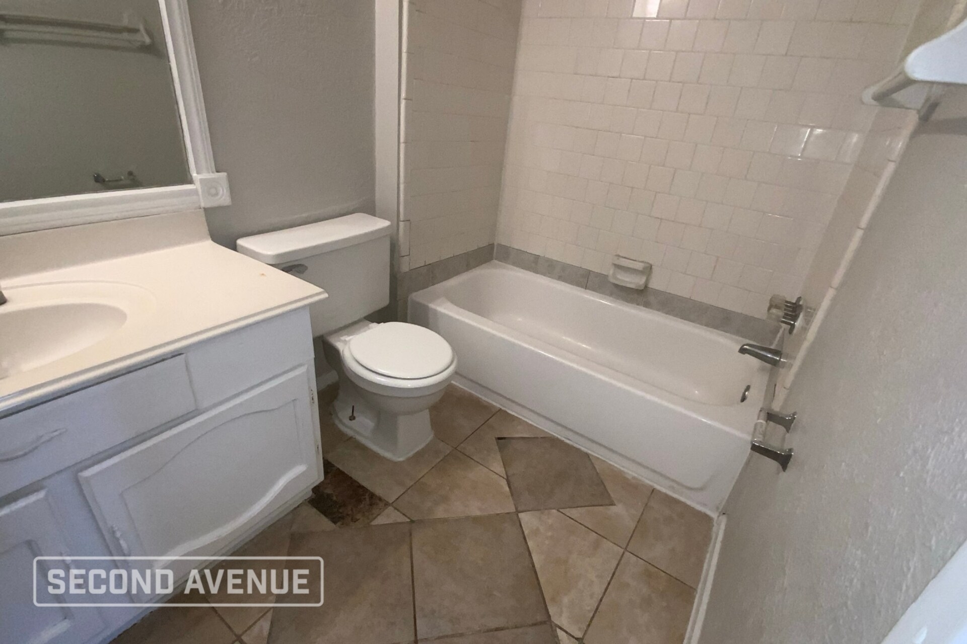 Building Photo - 15907 Wingdale Dr