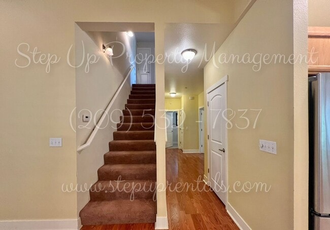 Building Photo - Elegant and Spacious 3-Bedroom Home with Modern Upgrades!