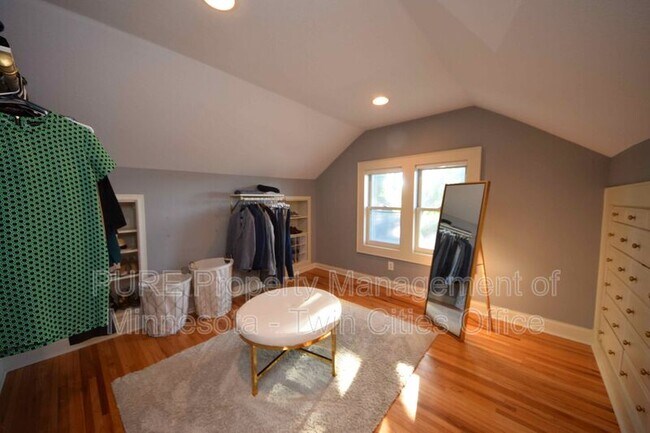 Building Photo - 4201 2nd Ave S