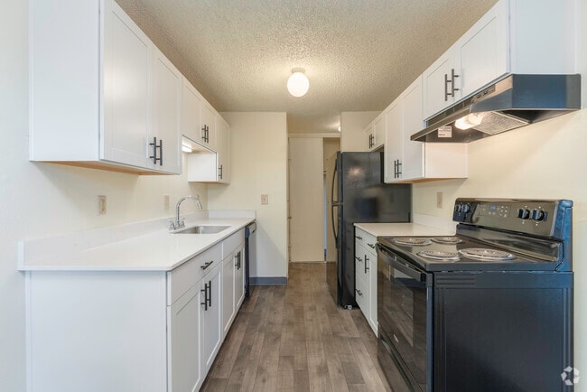 Primary Photo - Rolling Hills Apartments