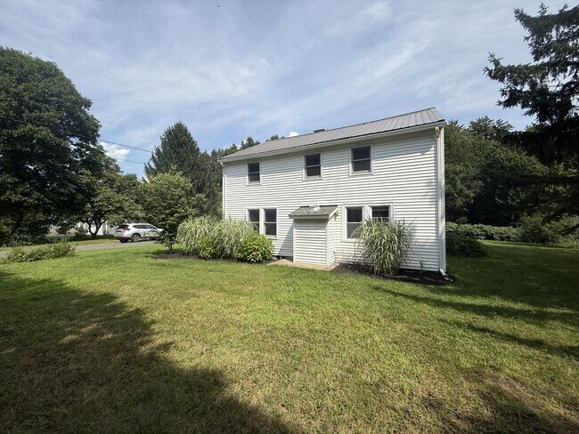 Building Photo - 1270 West St