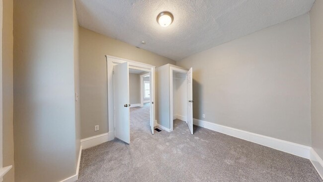 Building Photo - 2053 W.99th