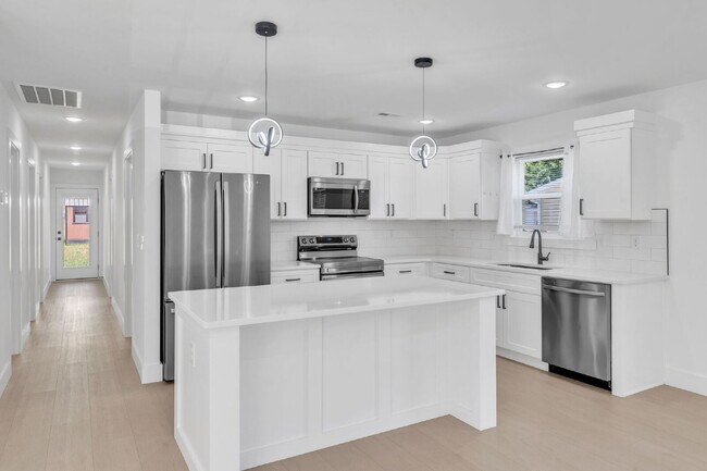 Building Photo - Updated 3BR/2BA Home with Fully Fenced Yard & Bonus Storage Shed! $1,625/mo rent