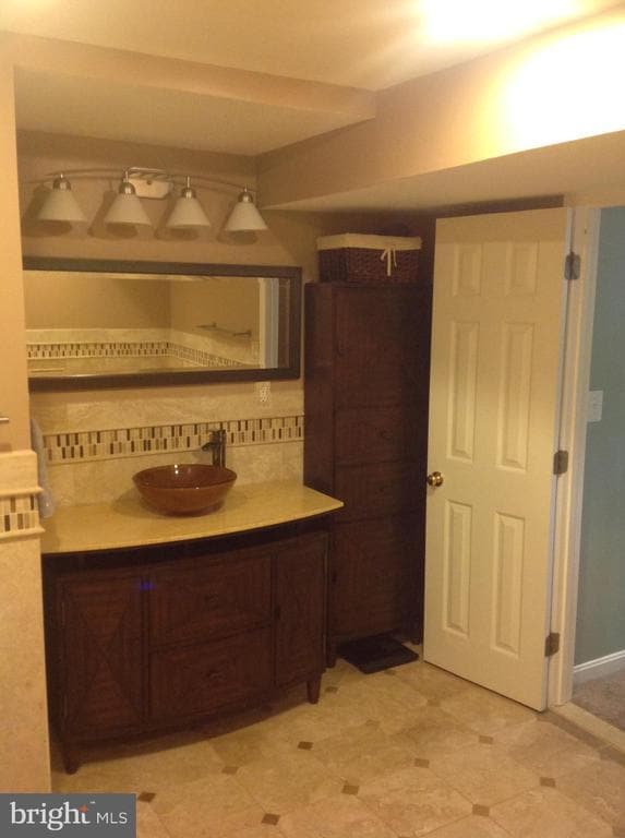 Building Photo - 3412 Ramsgate Terrace