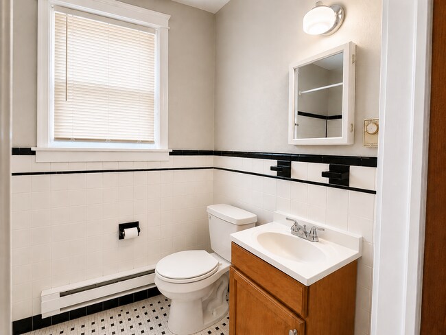 Building Photo - 3527 Lyndale Ave