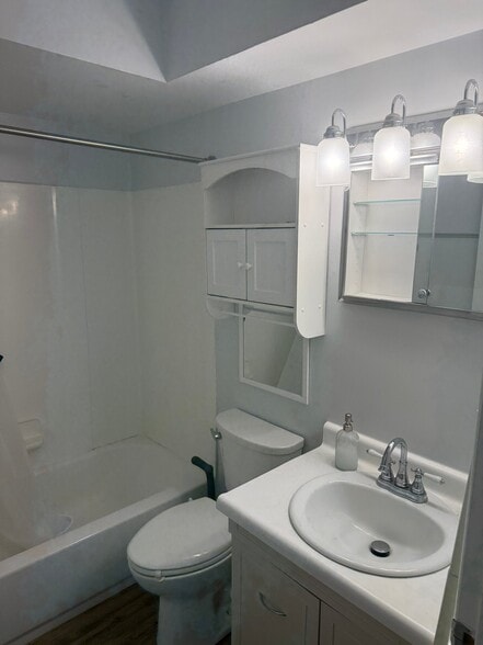 Building Photo - 124 Bennett Blvd