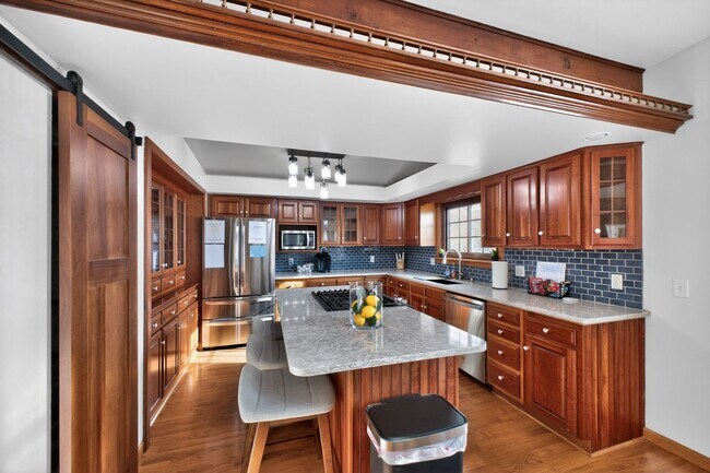 Building Photo - 5BR Retreat w/ Private Indoor Pool In Greensburg