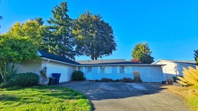 Building Photo - Charming 4 Bed 2 Bath Rambler with Office/Den in Benson Hilll, Renton WA.