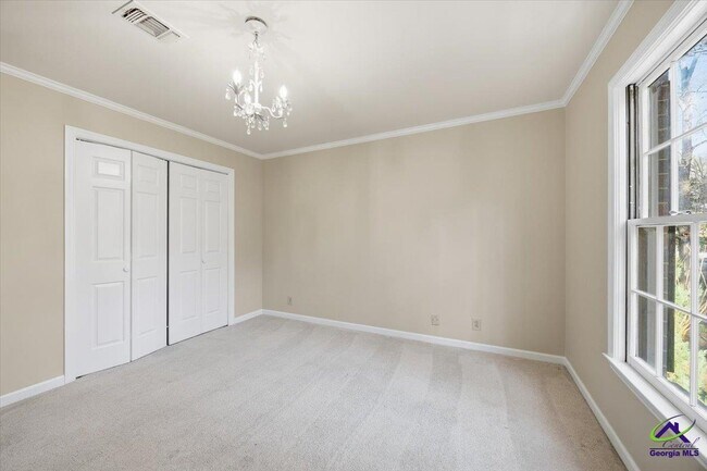 Building Photo - 5056 Wellington Dr