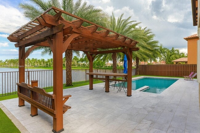 Building Photo - 2803 SW 156th Ave