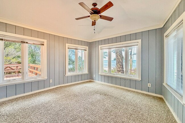 Building Photo - 12182 Heron Dr