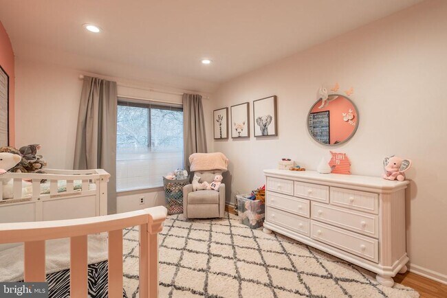 Building Photo - 3473 E Gate Pl