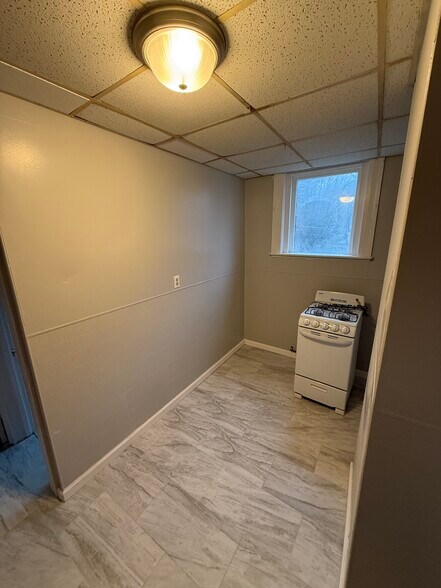 Building Photo - 11 Broadhead Ave