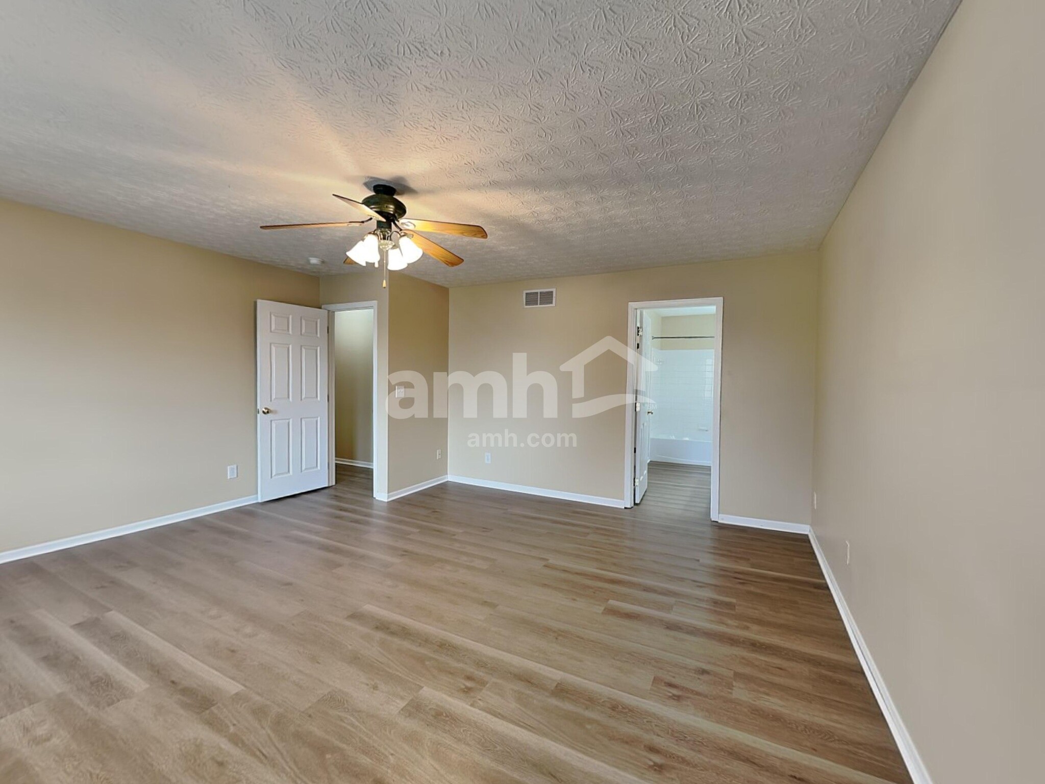 Building Photo - 712 Moreno Dr