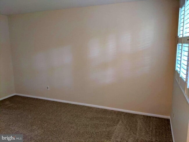 Building Photo - 8702 Thunderbird Ct