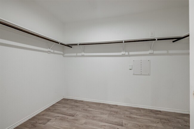 Building Photo - 20818 Marigold Meadows St