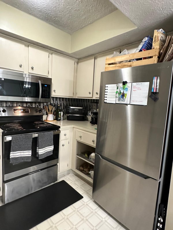 Building Photo - 183 Blakeford Dr