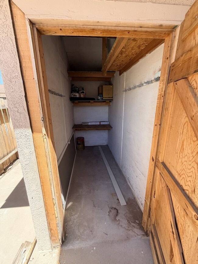 Building Photo - 204 N 2000 E