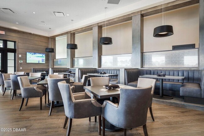 Building Photo - 4 Jasmine Run