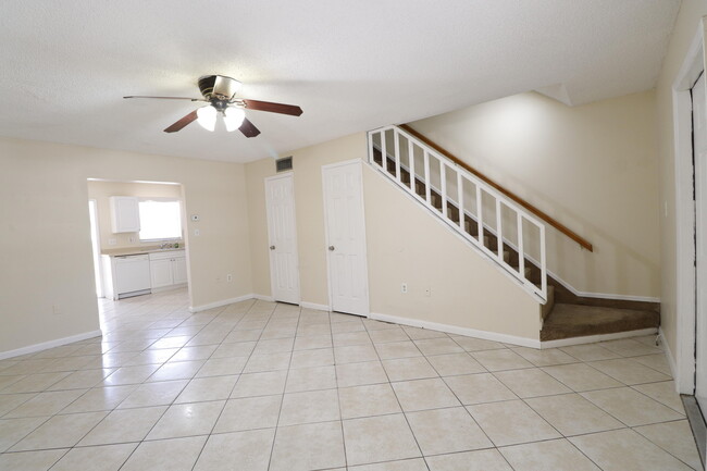 Building Photo - 2016 S 10th St