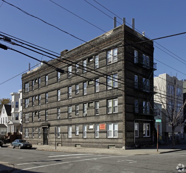 Primary Photo - 171 Delaware Ave