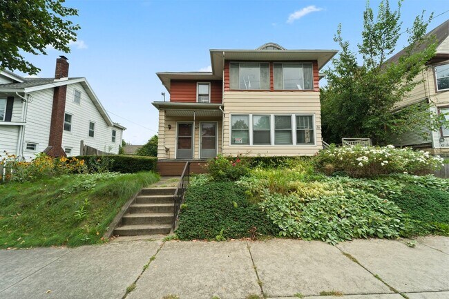 Primary Photo - 16 Grand Blvd
